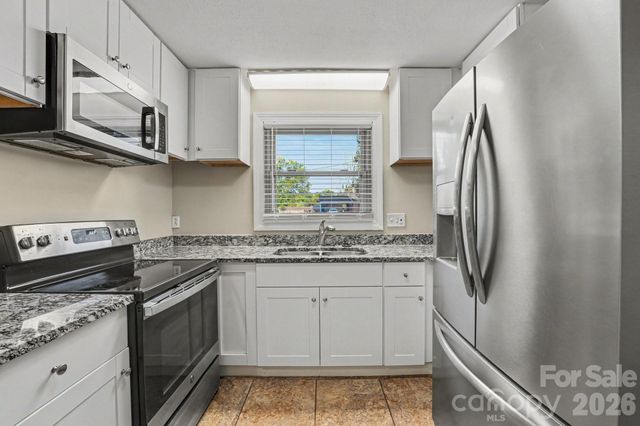 1204 Fulton Drive, Statesville, NC 28677