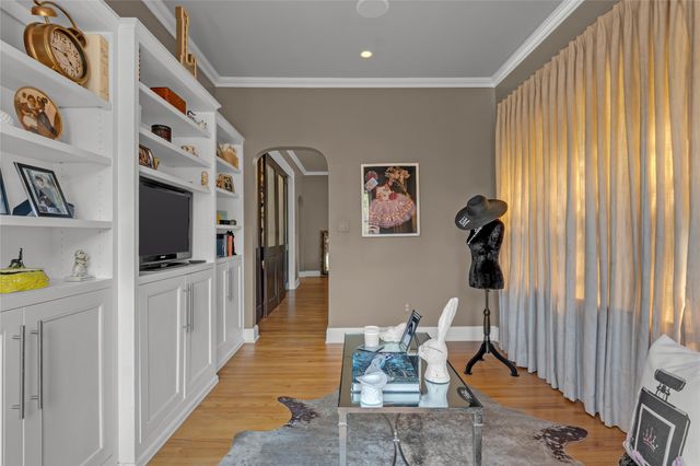 2106 S Saint Louis Avenue, Tulsa, OK 74114