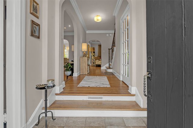 2106 S Saint Louis Avenue, Tulsa, OK 74114