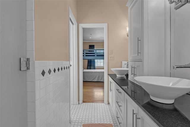 2106 S Saint Louis Avenue, Tulsa, OK 74114