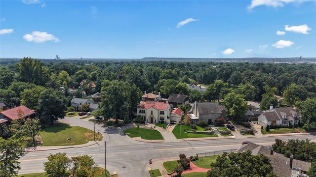 2106 S Saint Louis Avenue, Tulsa, OK 74114