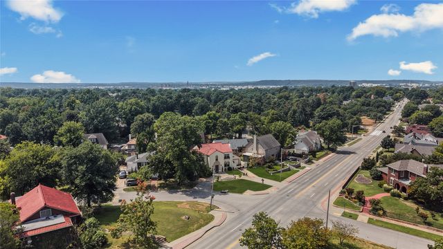 2106 S Saint Louis Avenue, Tulsa, OK 74114