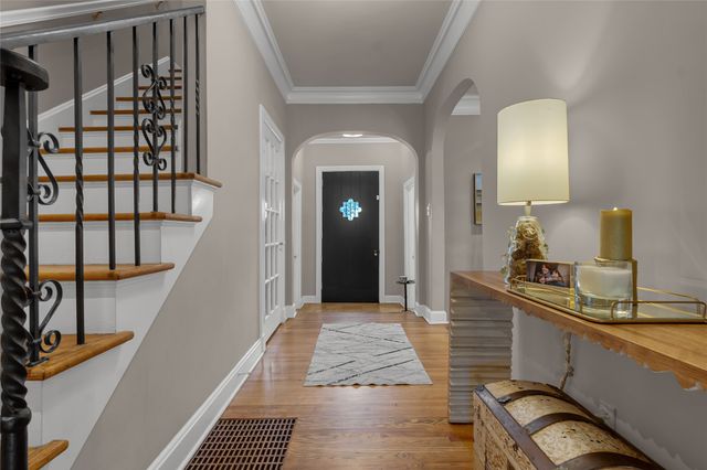 2106 S Saint Louis Avenue, Tulsa, OK 74114
