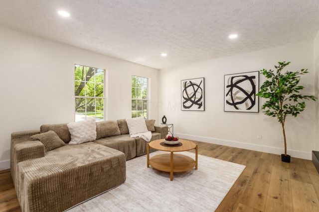 3939 Sleaford Avenue, Columbus, OH 43230