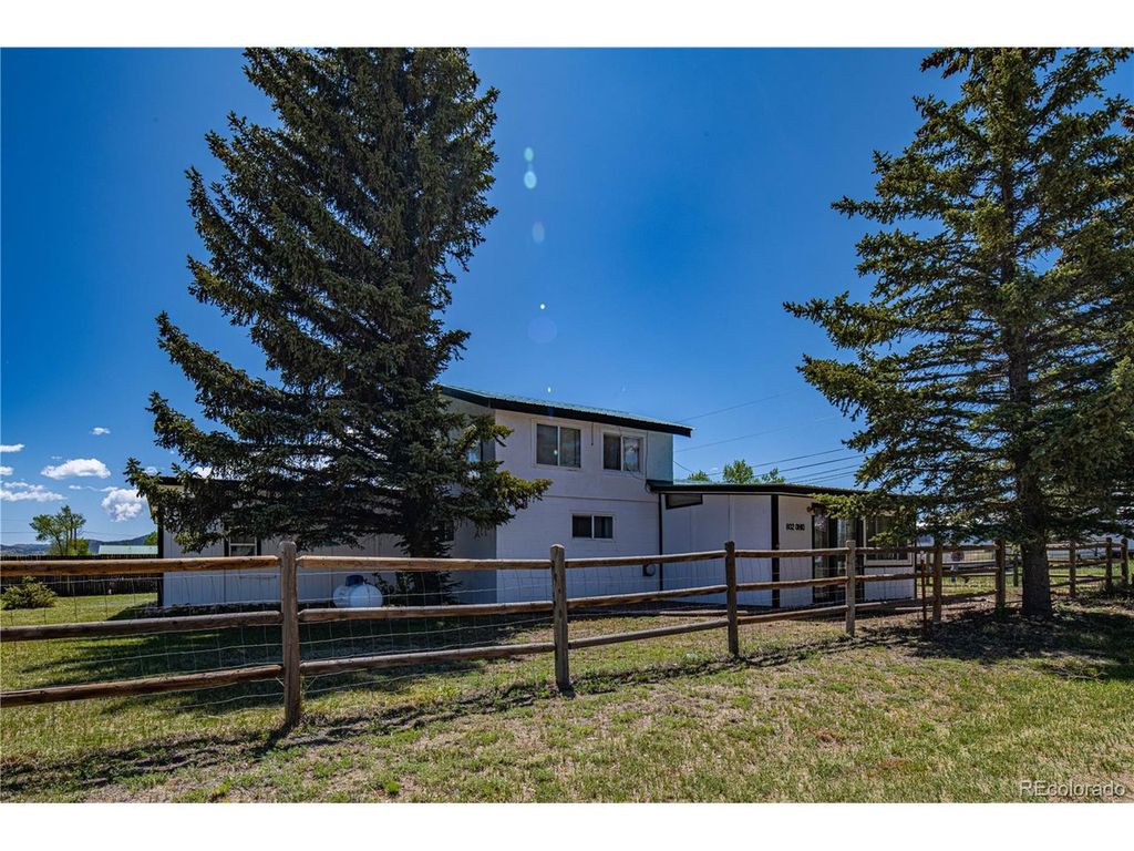 802 Ohio St, Silver Cliff, CO 81252