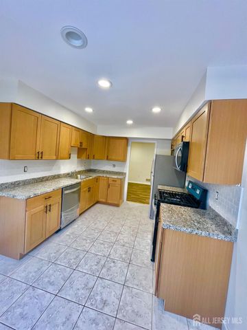 9 Lawry Court, East Brunswick, NJ 08816