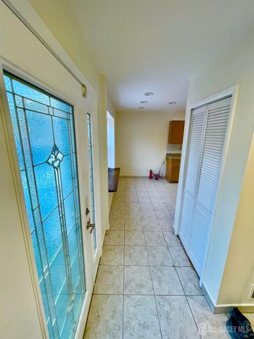 9 Lawry Court, East Brunswick, NJ 08816