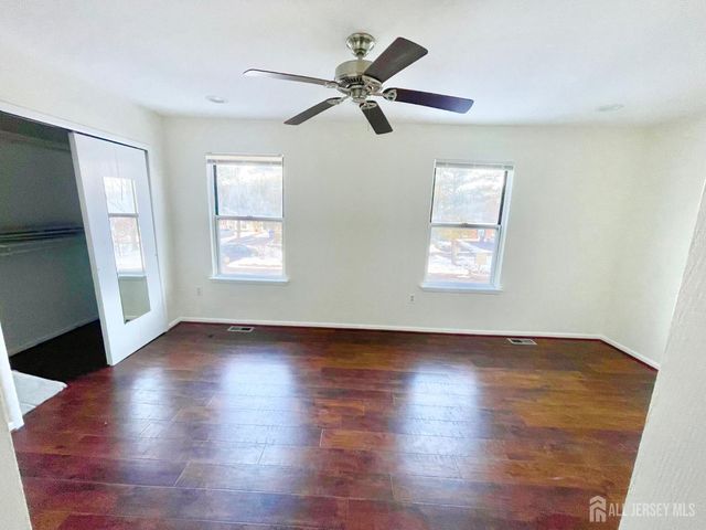 9 Lawry Court, East Brunswick, NJ 08816