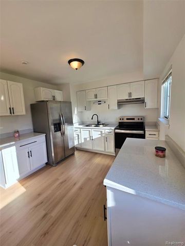 240 S Shirley Street, Pontiac, MI 48342