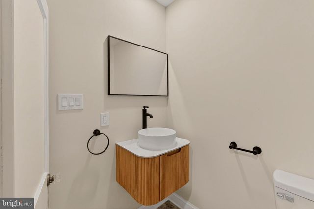 39 ELM AVE, Pitman, NJ 08071