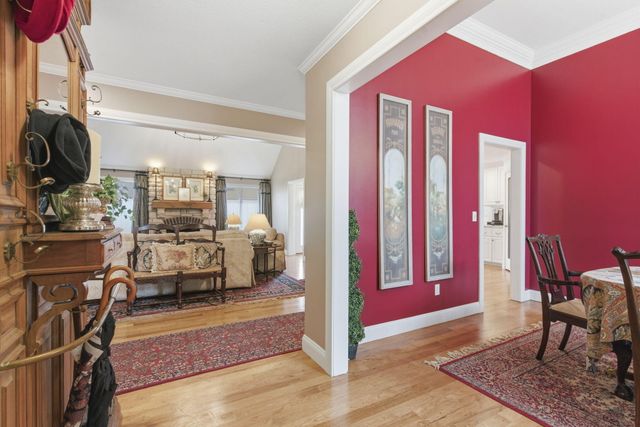 2195 E Richmond Street, Springfield, MO 65804