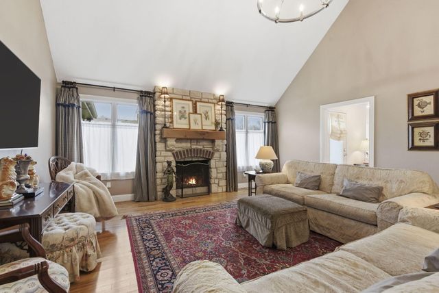 2195 E Richmond Street, Springfield, MO 65804