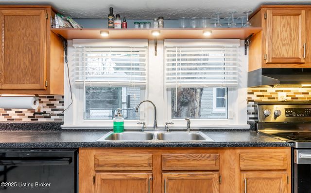 10101 Snively Ave, Jeffersontown, KY 40299