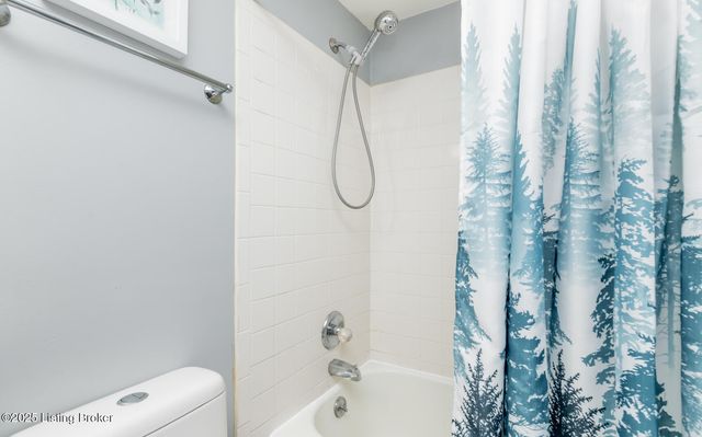 10101 Snively Ave, Jeffersontown, KY 40299