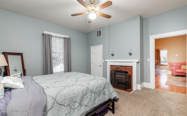 10101 Snively Ave, Jeffersontown, KY 40299