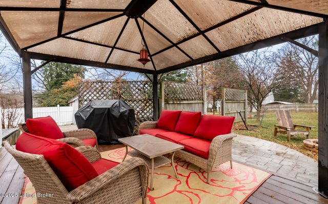 10101 Snively Ave, Jeffersontown, KY 40299