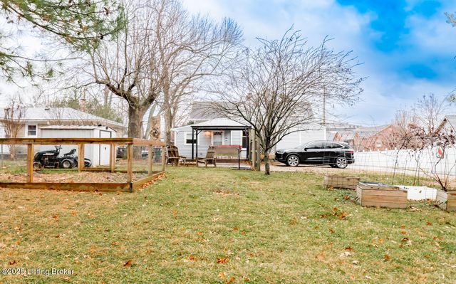 10101 Snively Ave, Jeffersontown, KY 40299