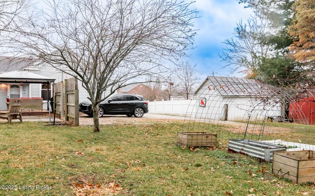 10101 Snively Ave, Jeffersontown, KY 40299