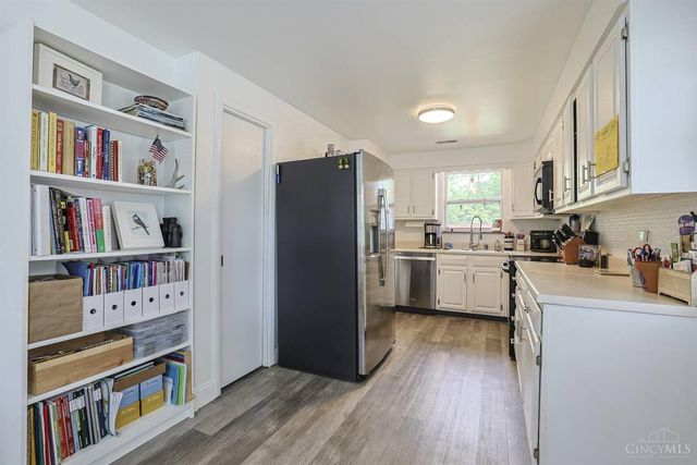 1530 Maple Avenue, Wyoming, OH 45215