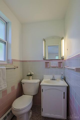 1530 Maple Avenue, Wyoming, OH 45215