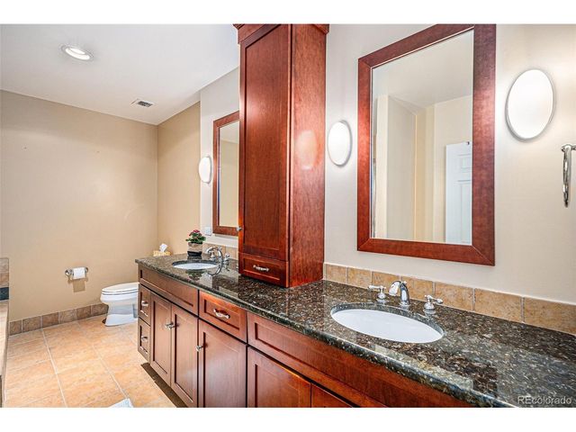 4875 S Monaco St 105, Denver, CO 80237