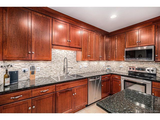 4875 S Monaco St 105, Denver, CO 80237