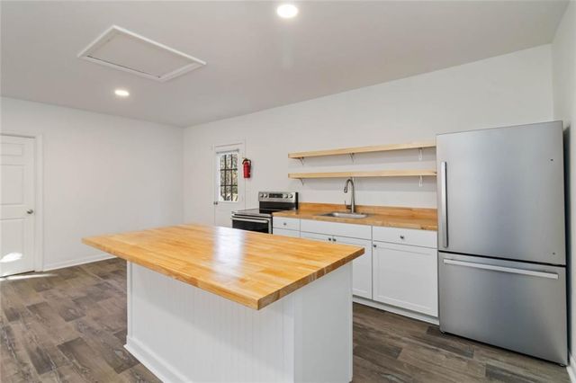 1535 Lake Jodeco Road, Jonesboro, GA 30236