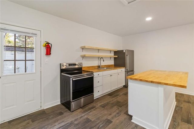 1535 Lake Jodeco Road, Jonesboro, GA 30236