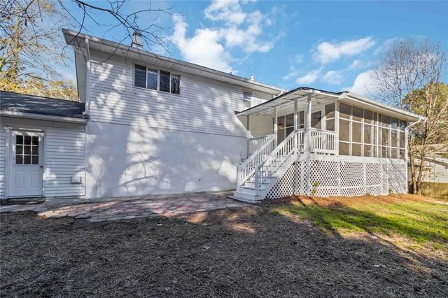 1535 Lake Jodeco Road, Jonesboro, GA 30236