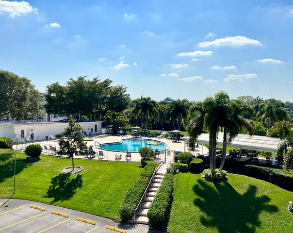 307 Greenbrier B, West Palm Beach, FL 33417