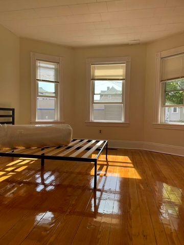 111 Wellington St 1, Waltham, MA 02453