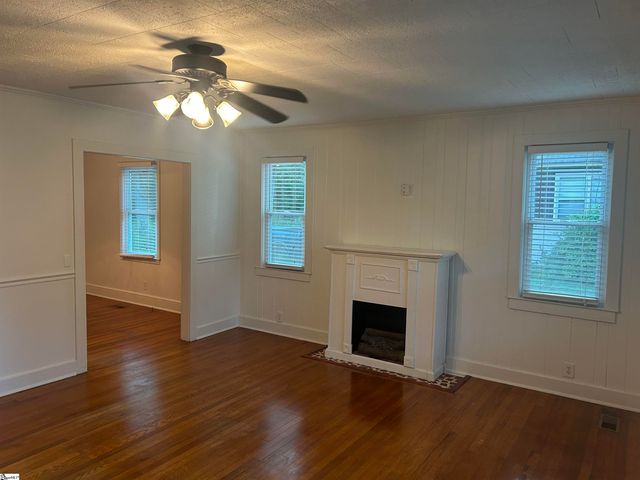 204 Elm Street, Clinton, SC 29325
