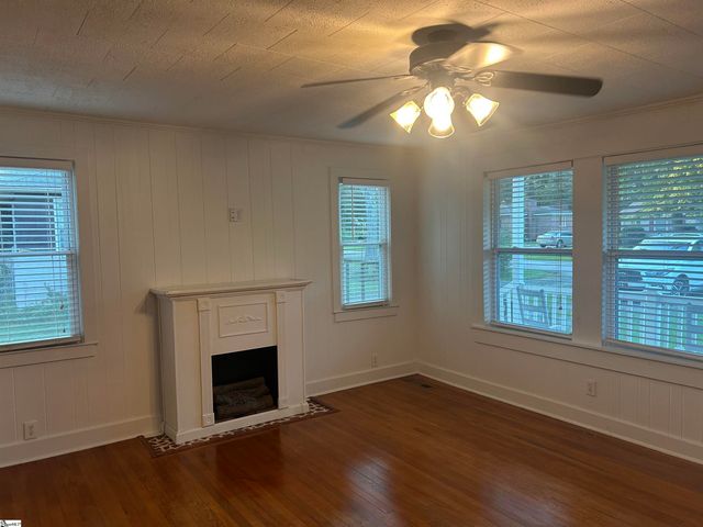 204 Elm Street, Clinton, SC 29325