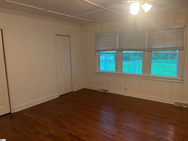 204 Elm Street, Clinton, SC 29325