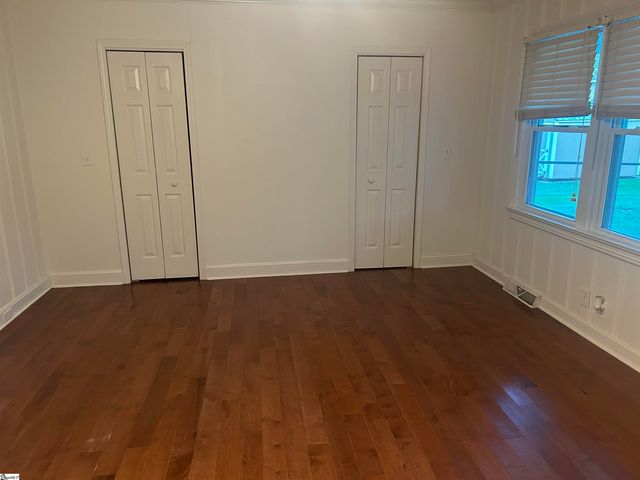 204 Elm Street, Clinton, SC 29325