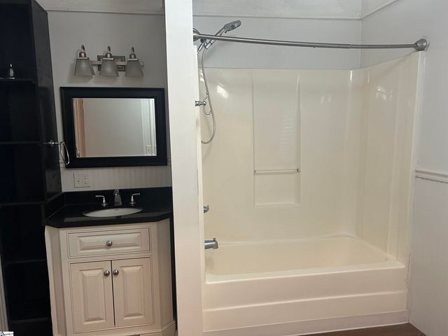 204 Elm Street, Clinton, SC 29325