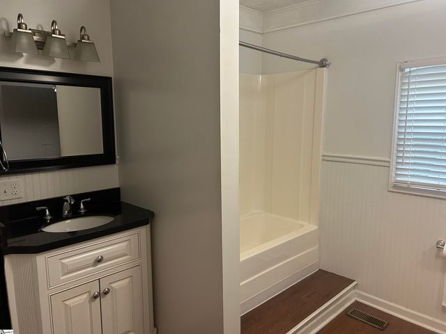 204 Elm Street, Clinton, SC 29325