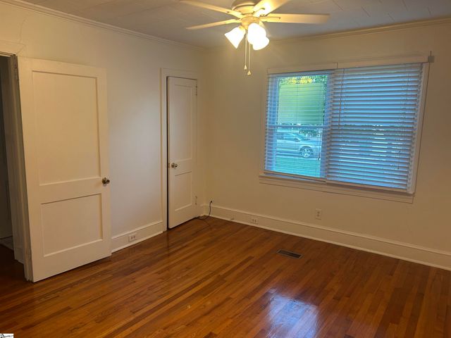 204 Elm Street, Clinton, SC 29325