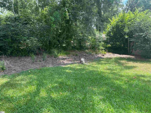 204 Elm Street, Clinton, SC 29325
