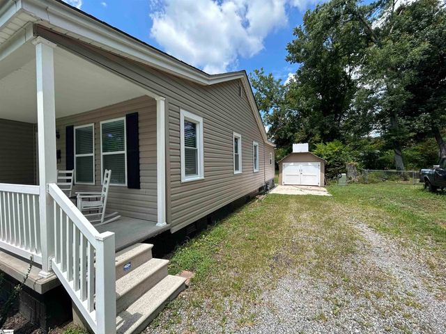 204 Elm Street, Clinton, SC 29325