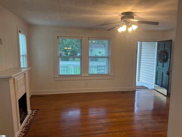 204 Elm Street, Clinton, SC 29325