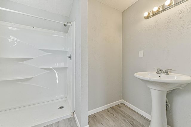 624 15th Avenue N, Texas City, TX 77590