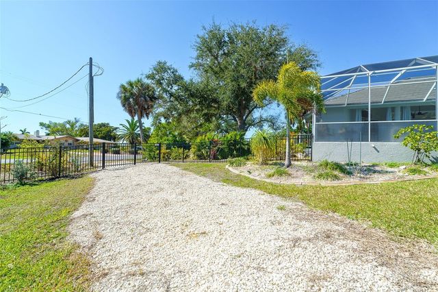 100 N GREEN DOLPHIN DRIVE, Cape Haze, FL 33946