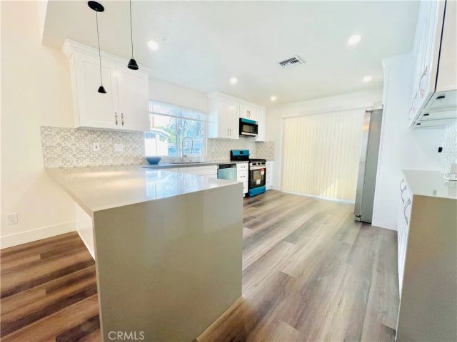 9010 wilbur Avenue, Northridge, CA 91325