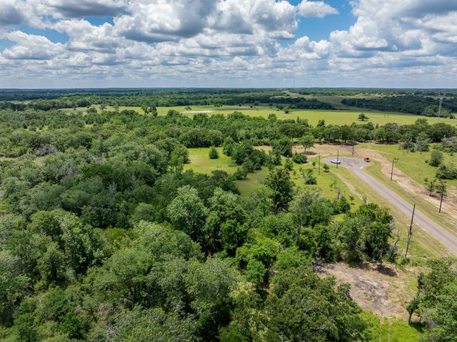6534 Atakapan Trail, Bedias, TX 77831