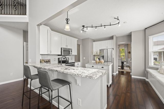 498 Yale Circle, Pickerington, OH 43147