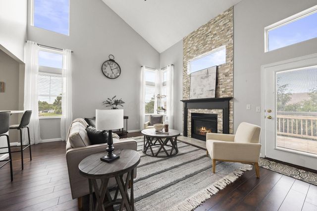 498 Yale Circle, Pickerington, OH 43147