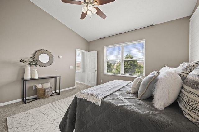 498 Yale Circle, Pickerington, OH 43147