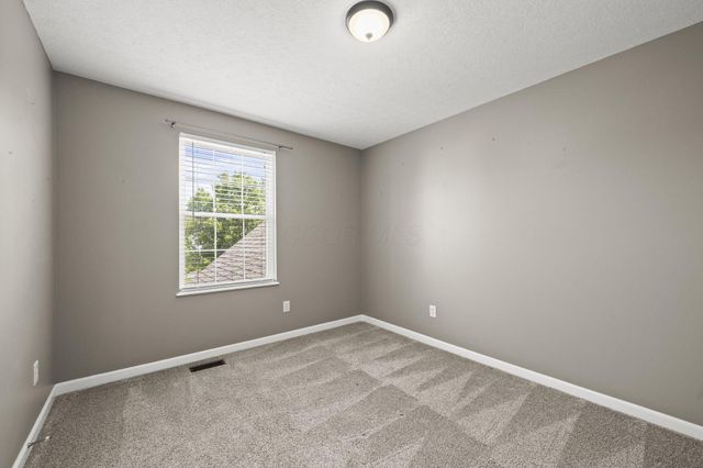 498 Yale Circle, Pickerington, OH 43147