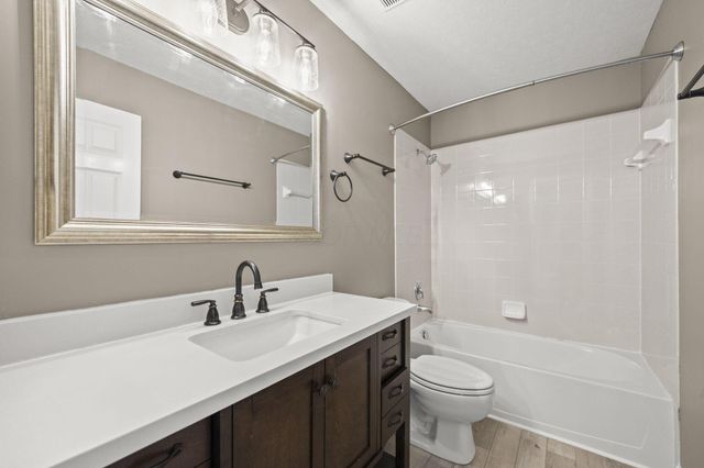 498 Yale Circle, Pickerington, OH 43147